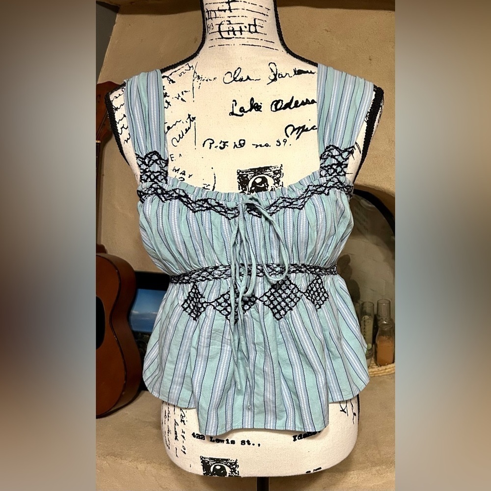 Free People Locked On You Smocked Top NWOT - Picture 4 of 7